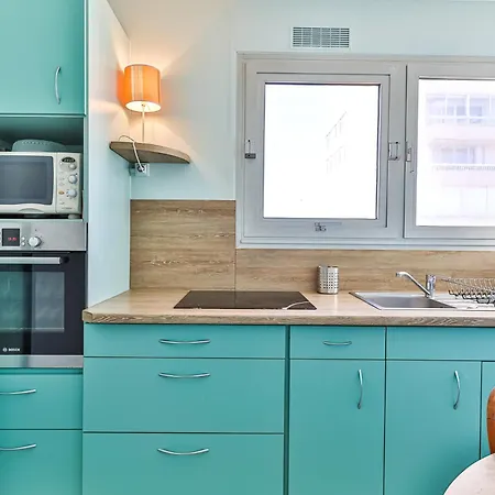 Les Salines - - Gare Des Sables لي سابلِ دولونْ