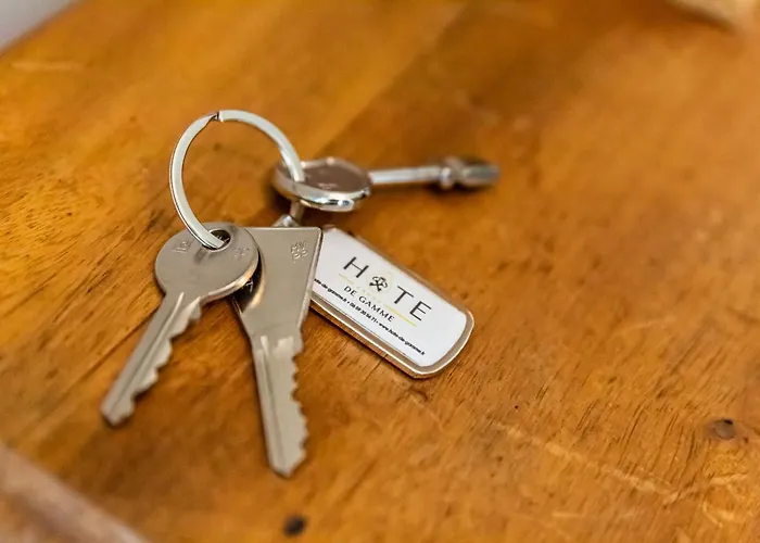 公寓 Les Salines - - Gare Des Sables 莱萨布勒-多洛讷