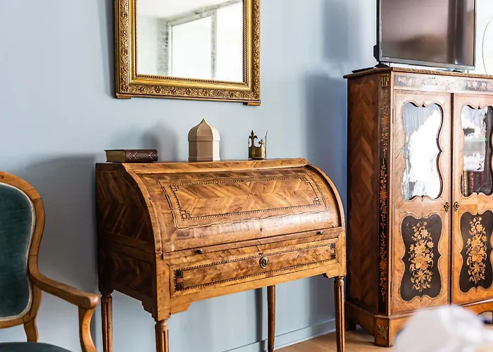 Les Salines - - Gare Des Sables 莱萨布勒-多洛讷