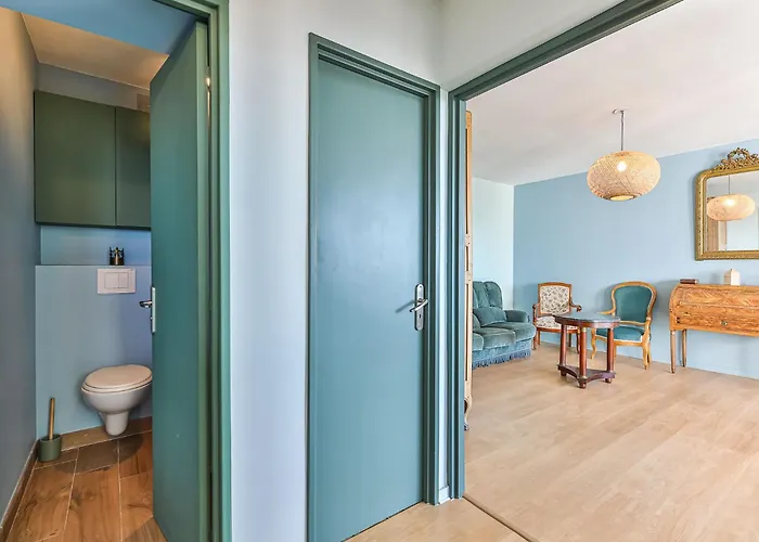 Les Salines - - Gare Des Sables 莱萨布勒-多洛讷